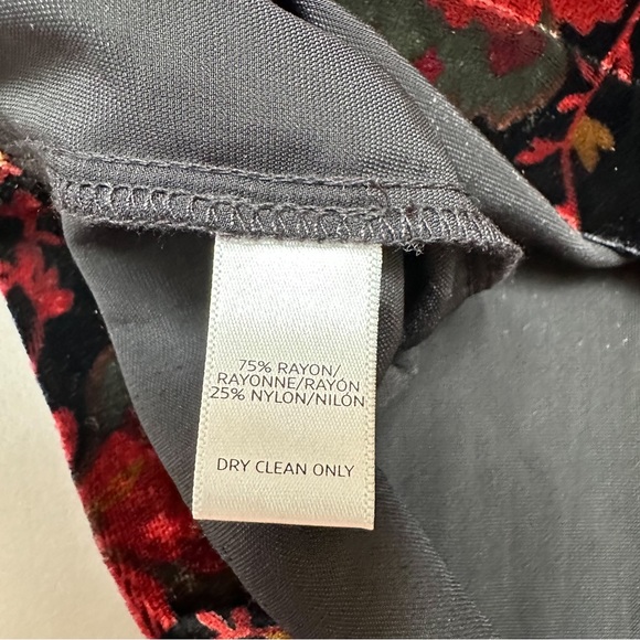 LOFT velvet off the shoulder top, M. - Picture 6 of 7